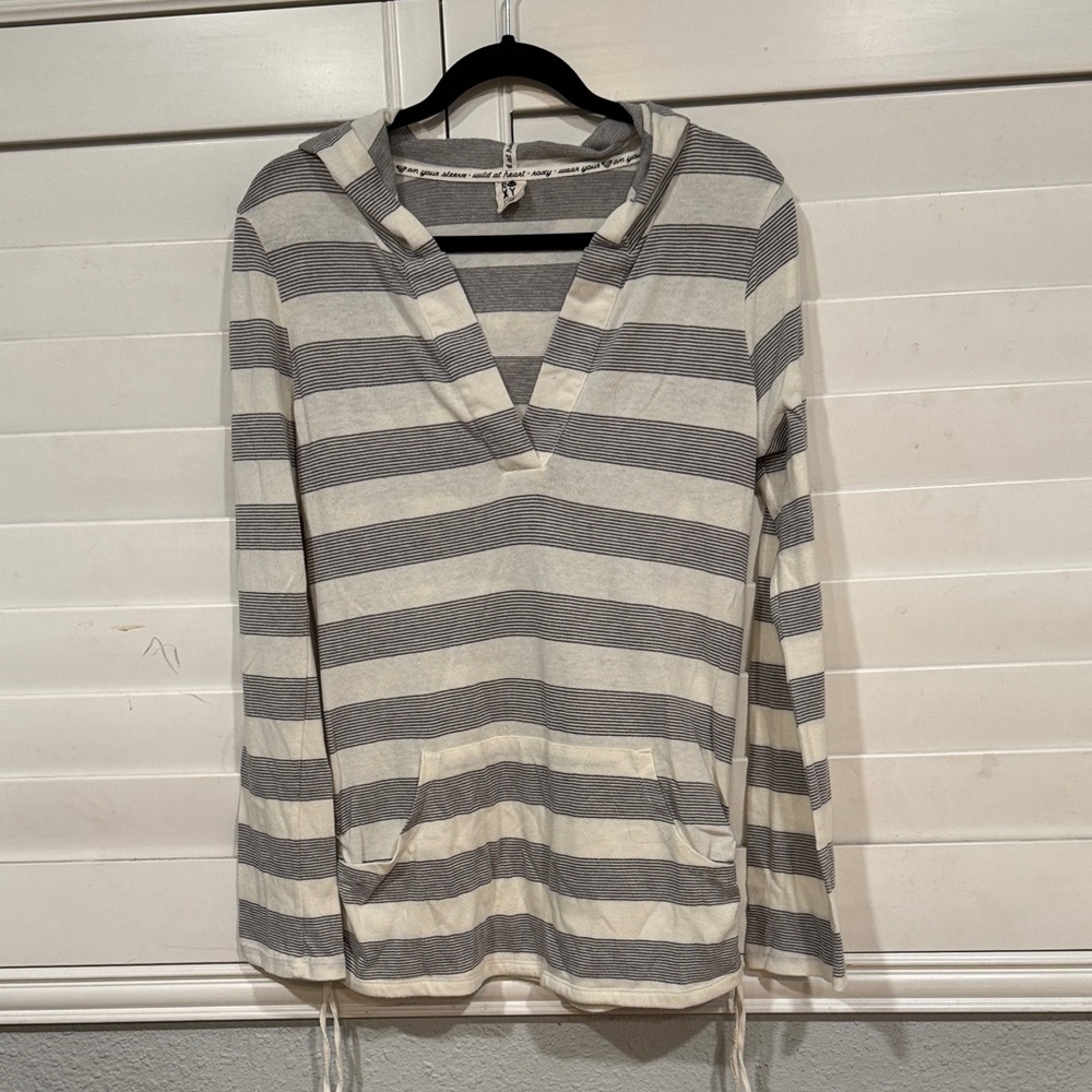 Roxy Gray and White Striped Top